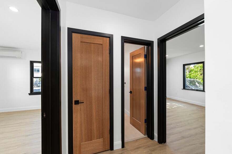 Building Photo - 2625 Chariton St