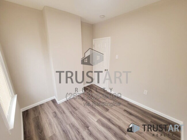 Building Photo - 2538 N Gratz St
