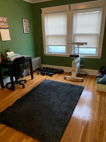 Building Photo - 28 Gilmore St