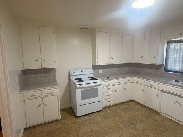 Building Photo - Modesto 2 Bedroom 1 Bathroom Duplex