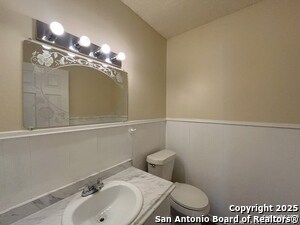 Building Photo - 311 E San Antonio Ave