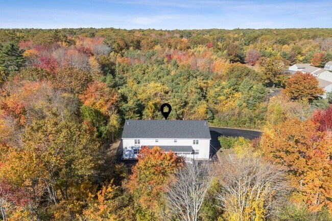 Building Photo - 16 Blacksmith Rd