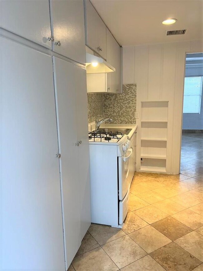 Building Photo - 4127 N 18th Pl