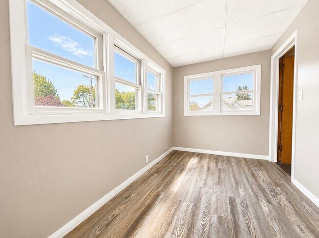 Building Photo - 16 Highland Ave
