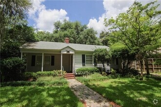 Building Photo - 1207 Pine Ave