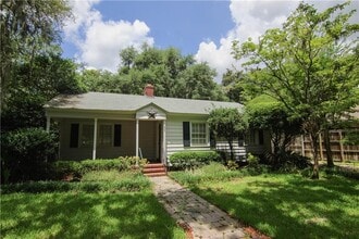 Building Photo - 1207 Pine Ave