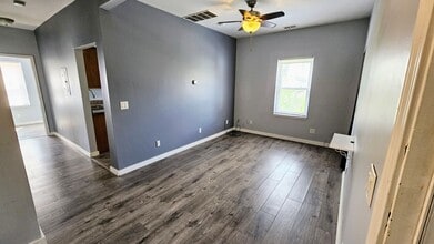 Building Photo - 3244 E 5th Ave