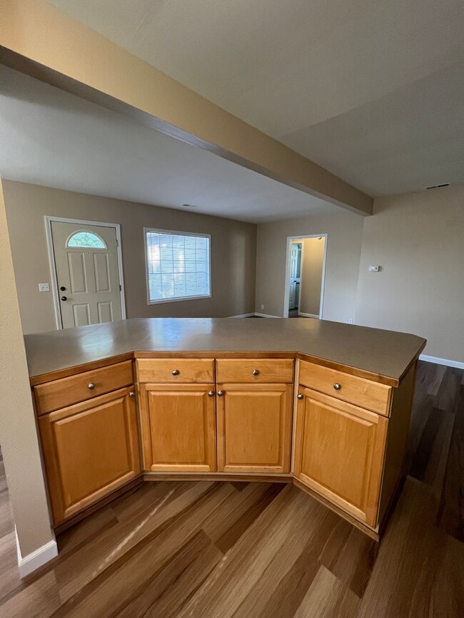 Building Photo - 3424 Bennett Dr