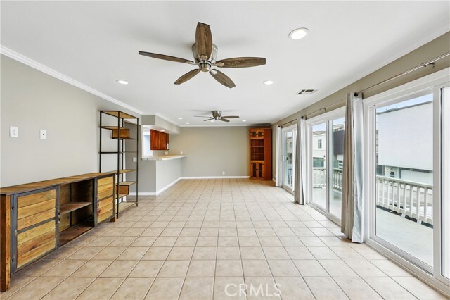 Building Photo - 5012 Seashore Dr