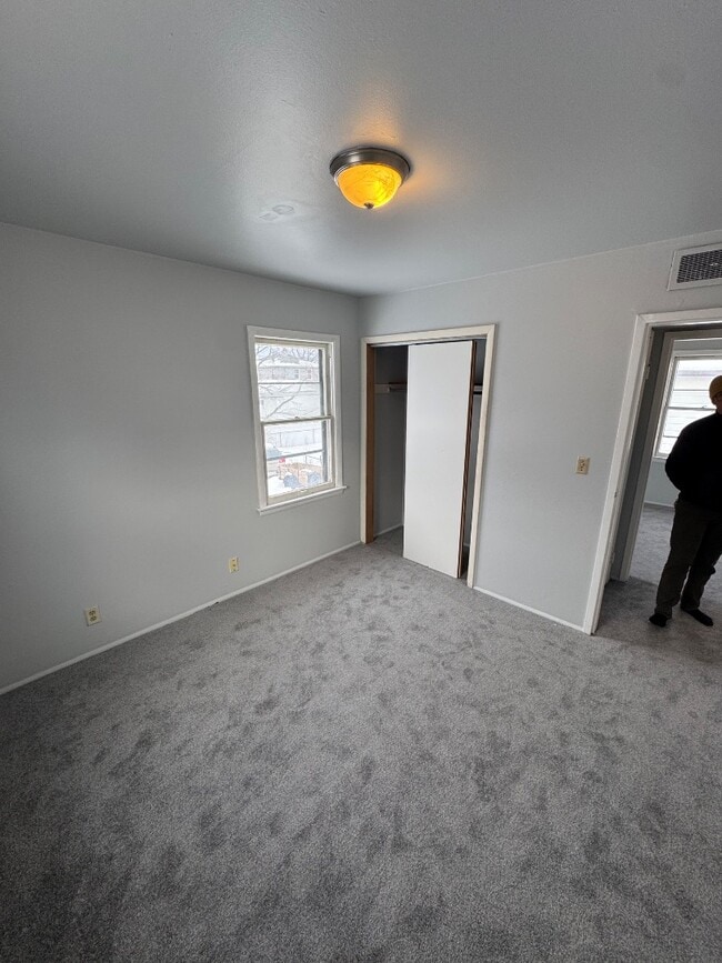 Building Photo - 4608 W Howard Ave