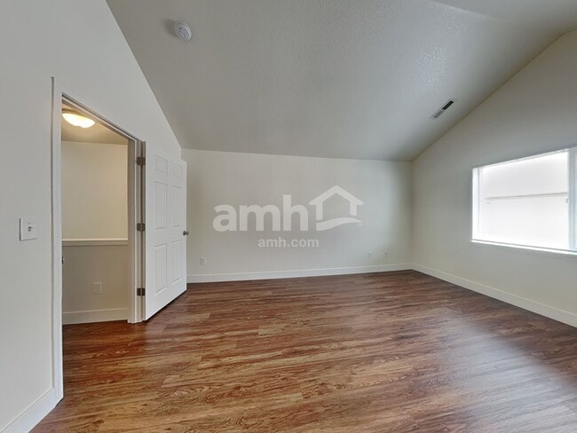Building Photo - 1318 SW 176th Ter
