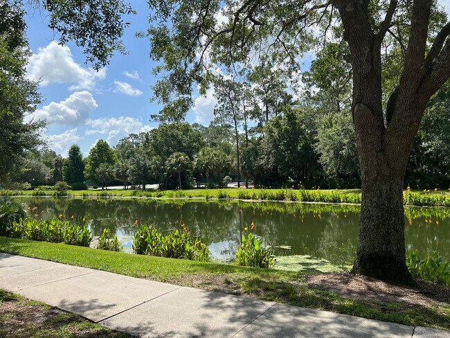 Building Photo - 619 Front St
