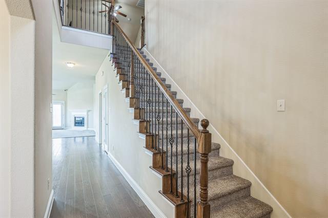 Building Photo - 301 Harcourt Ave