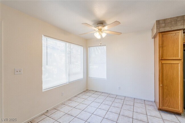 Building Photo - 3061 Key Largo Dr