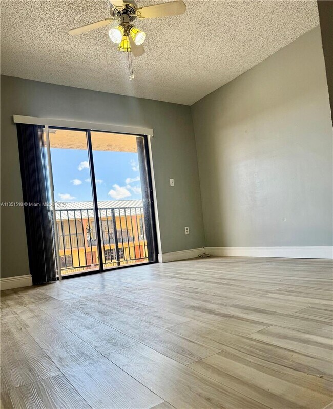 Building Photo - 1319 W 51st Pl