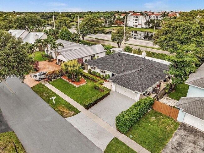 Building Photo - 630 SW 100th Terrace