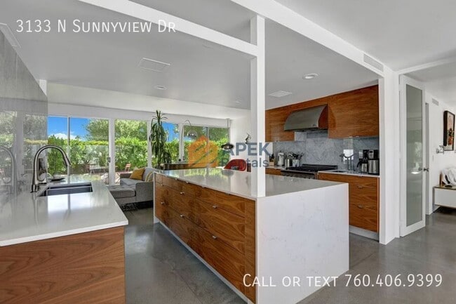 Building Photo - 3133 N Sunnyview Dr