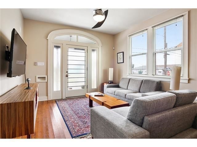 Living Room - 1641 Alvar St