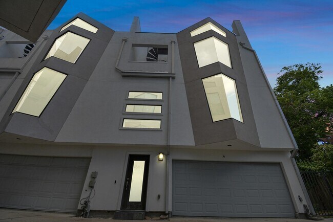 Building Photo - 4608 Nett St