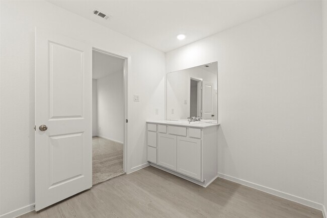 Building Photo - 27651 Spearmint Ridge Dr