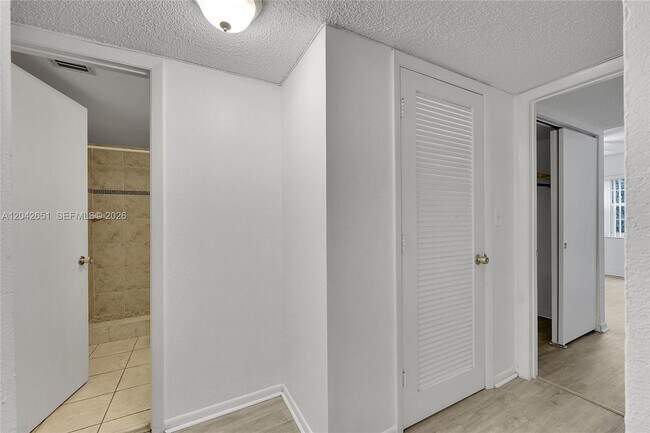 Building Photo - 1200 NW 87th Ave