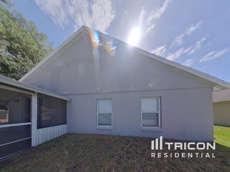Building Photo - 2512 Meadow Oaks Loop