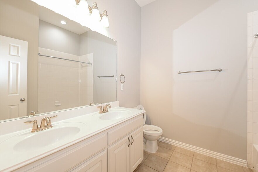 Building Photo - 1224 Wedgewood Dr