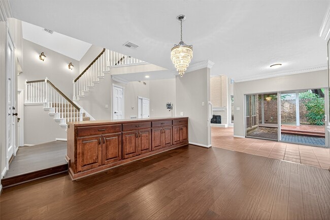 Building Photo - 901 Longmire Rd