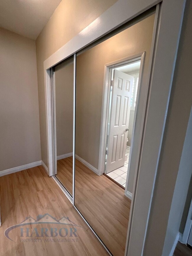 Building Photo - Beachside Charm – 2 Bed, 2 Bath.