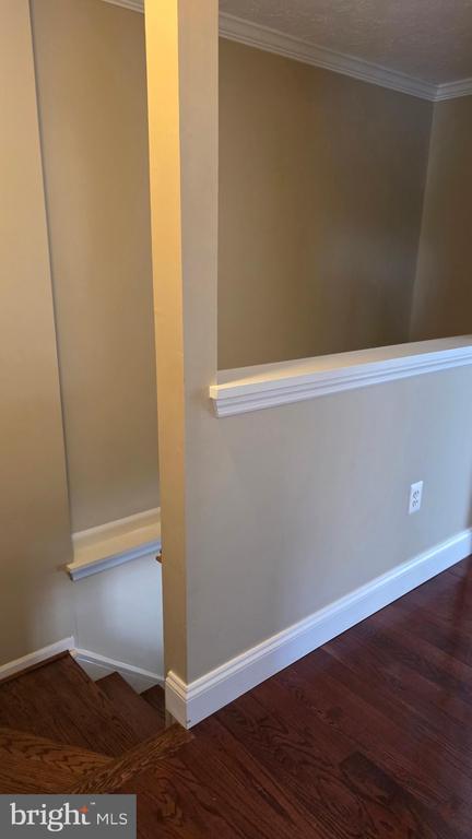 Building Photo - 1246 Quaker Ridge Dr