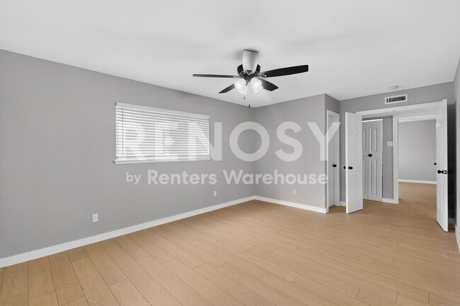 Building Photo - Carrollton GEM Ready For Move-in  ****Rent Concession - 2nd Month Free****