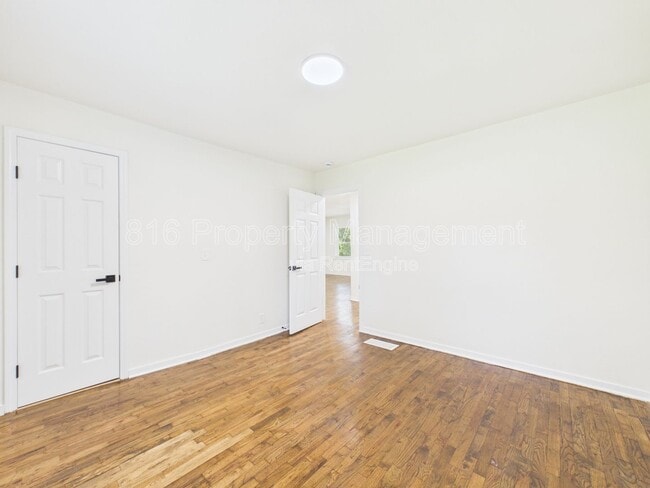 Building Photo - 6607 NE 49th St