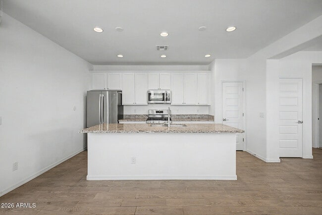 Building Photo - 14690 W Sand Hills Rd
