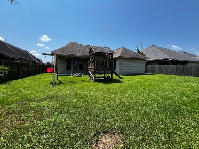 Building Photo - 18168 Old Reserve Dr