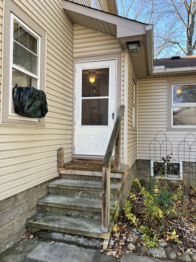 Side yard - 4351 Dover Center Rd