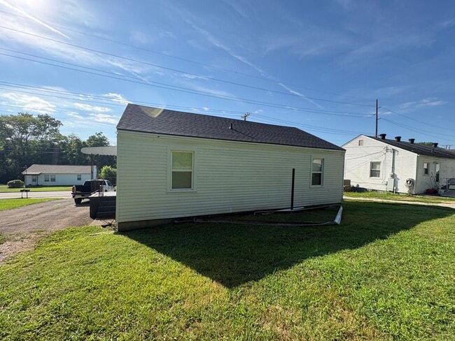 Building Photo - 1307 E Moody Ave