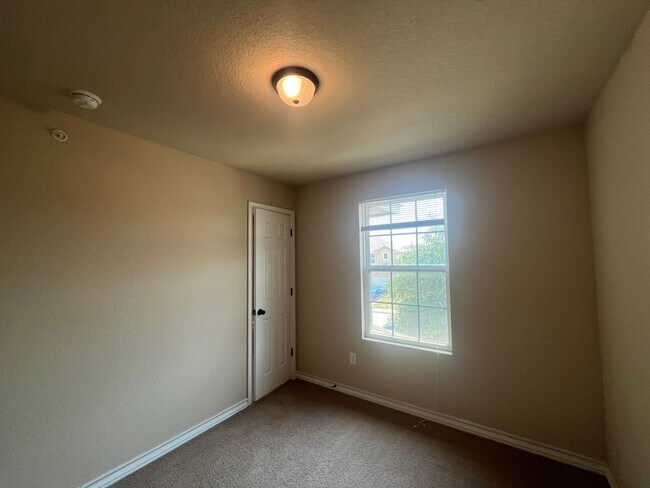 Building Photo - 16824 Dancing Ava