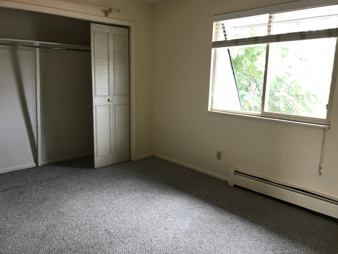 Building Photo - 1065 University Ave