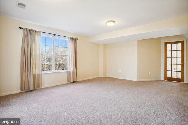 Building Photo - 8427 Carmela Cir