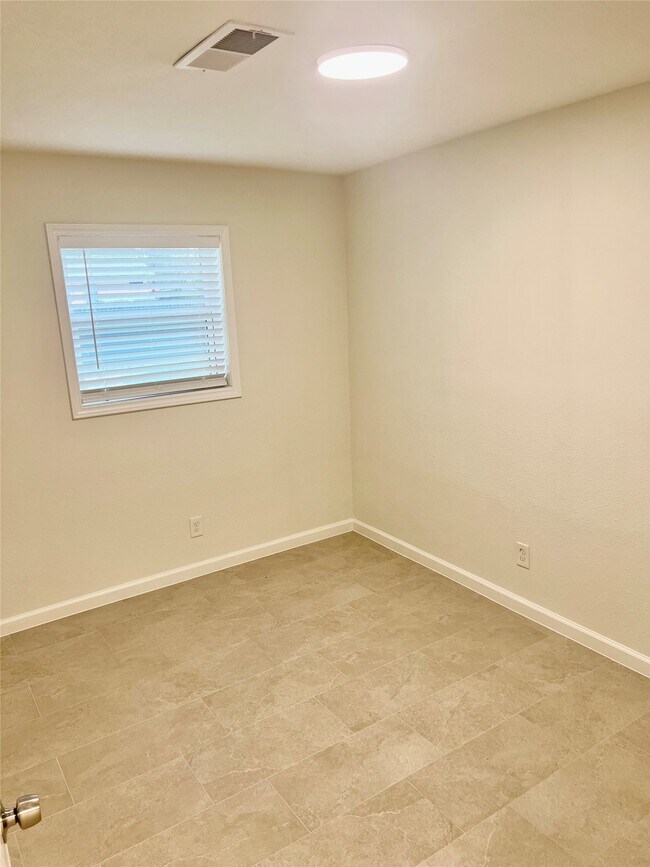 Building Photo - 21510 Ruth Dr