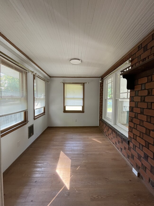 Building Photo - 5818 Savoy Ln