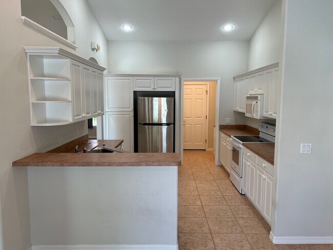 Building Photo - 8607 46th Ave Cir W