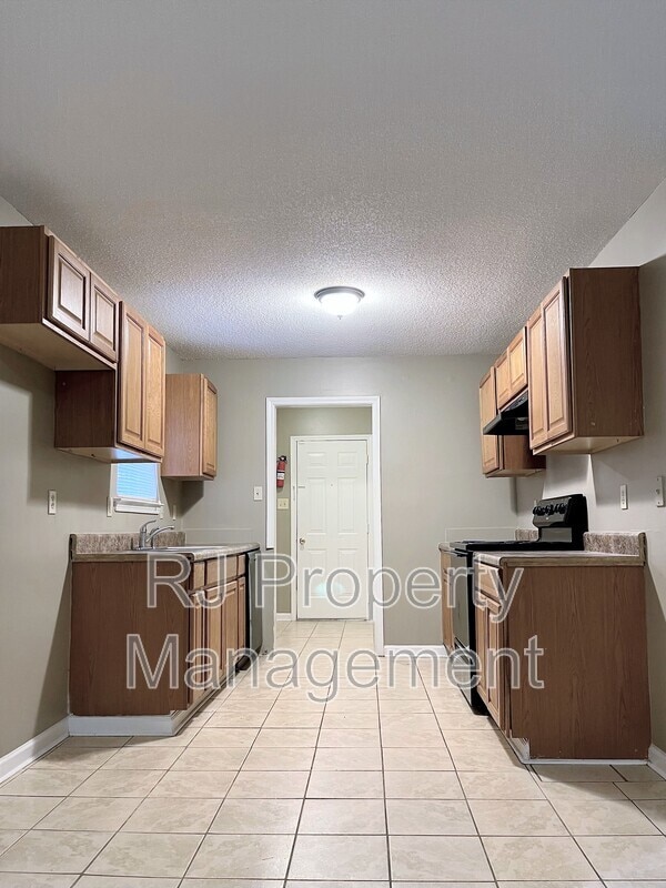 Building Photo - 4615 Addington Dr