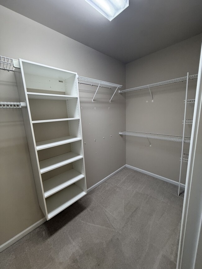 Building Photo - 125 Muirfield Ln