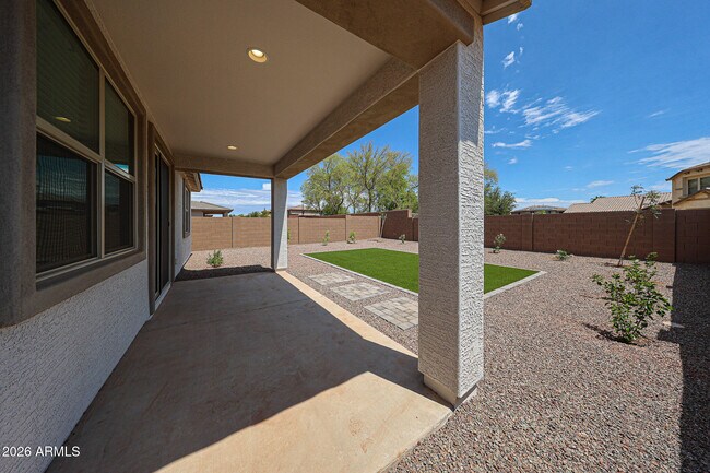 Building Photo - 17064 W Briles Rd