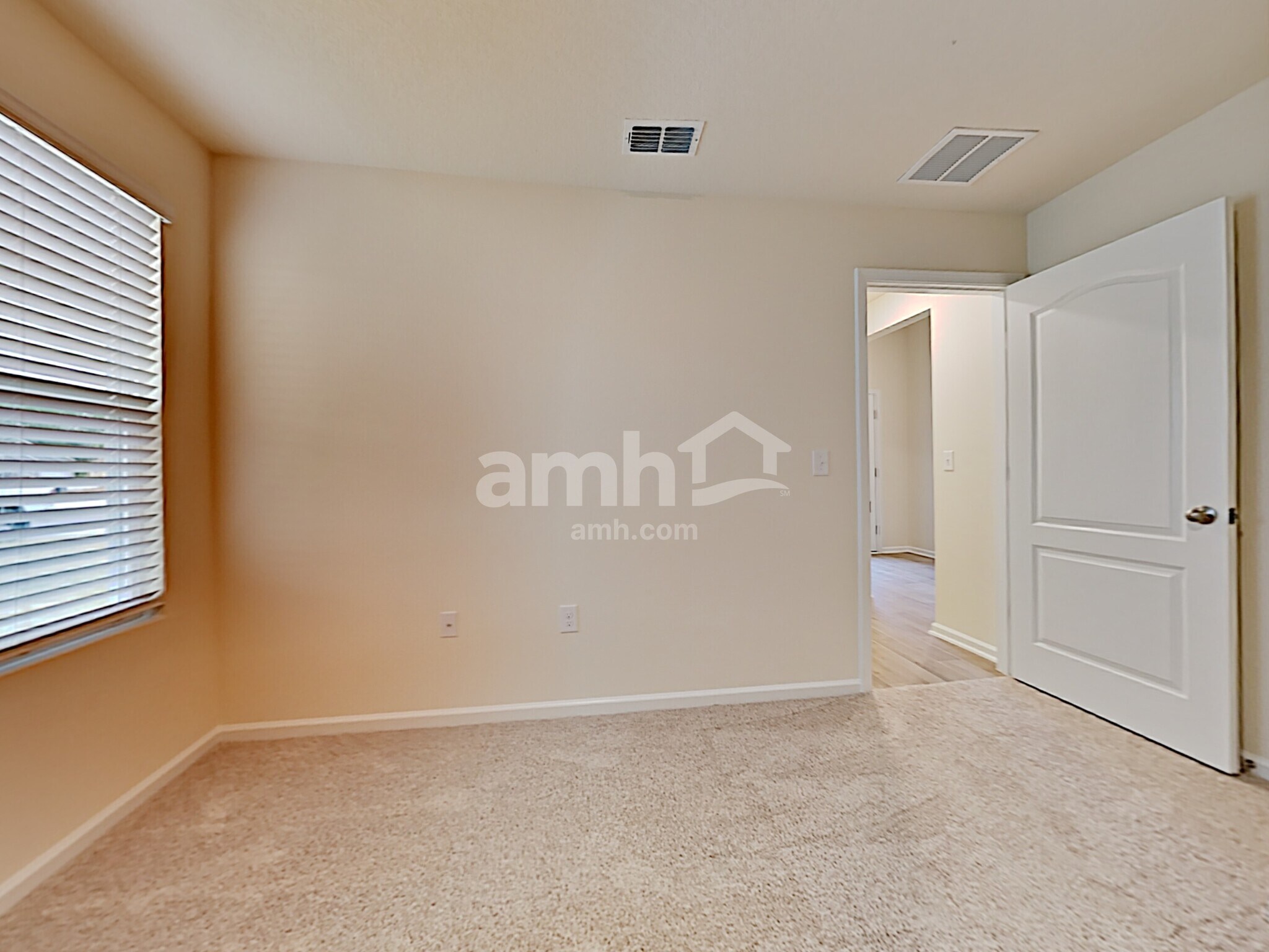 Building Photo - 44 Hickory Ridge Rd