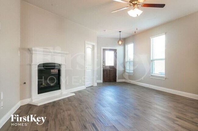 Building Photo - 2504 Cerro Ranch Rd