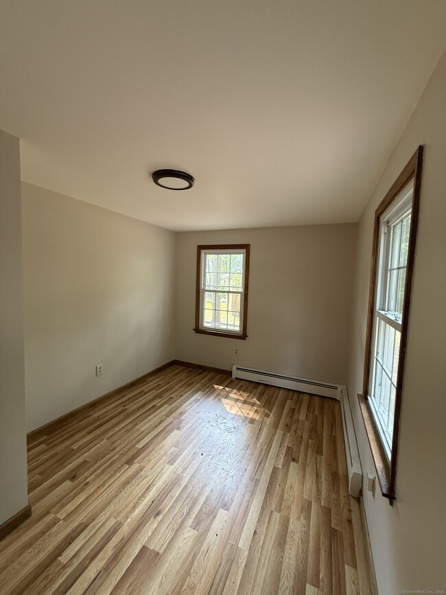 Building Photo - 276 Carriage Way