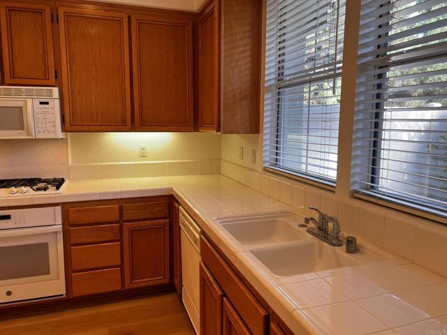 Building Photo - 1669 Plover Ct