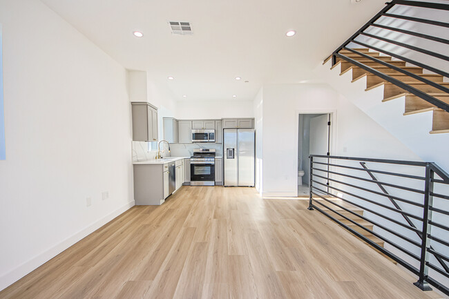 Building Photo - 11441 Hatteras St